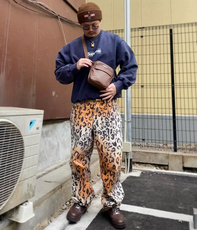 Supreme Washed Box Logo SS 25 Sweatshirt